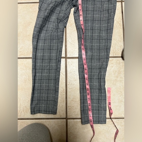 Loft The Sutton Skinny gray Black Multi Plaid Ankle Pants Size 4 slacks - Picture 4 of 8